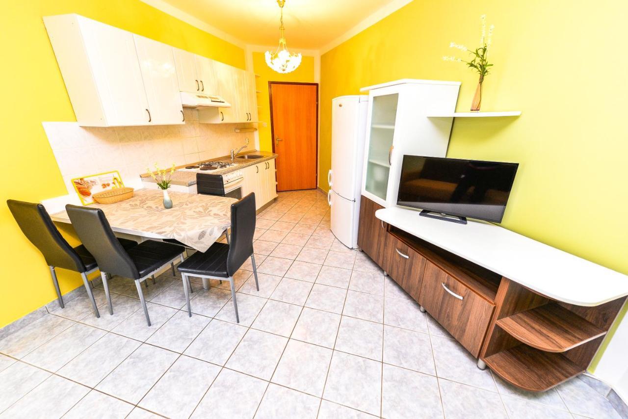 Apartments Hope Novalja Exterior photo