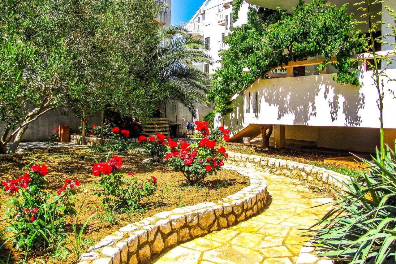 Apartments Hope Novalja Exterior photo